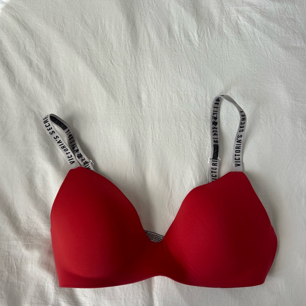 Victoria's Secret Red T-shirt Bra